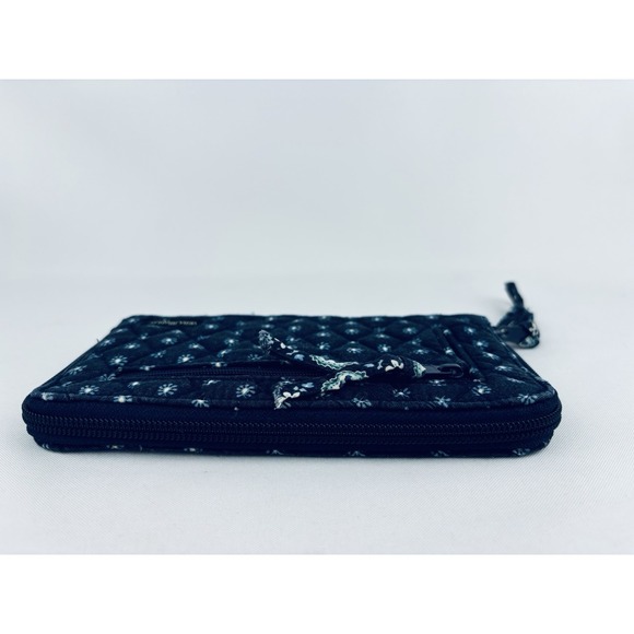 Vera Bradley Quilted Blue Classic Medium Size Wallet Flowers Wristlet‎ - Picture 6 of 9